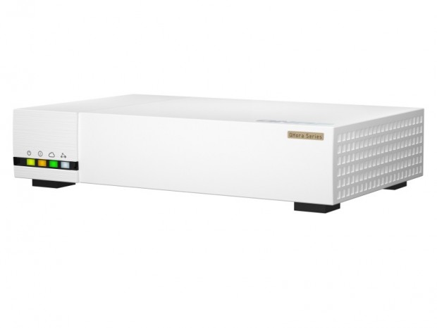 QNAP、10ギガビットポート搭載のSD-WANルーター「QHora-322」など2種