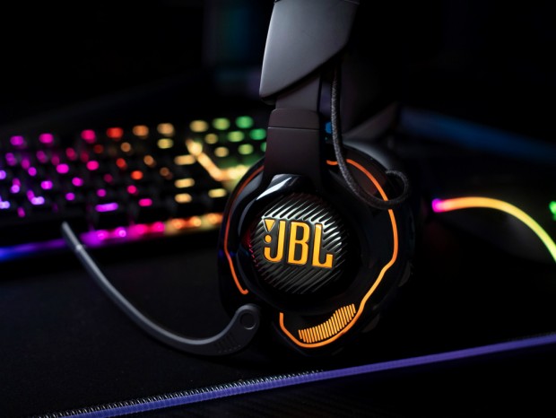 7.1chバーチャルサラウンド対応の超低遅延ワイヤレスゲーミングヘッドセット「JBL Quantum 910 Wireless」