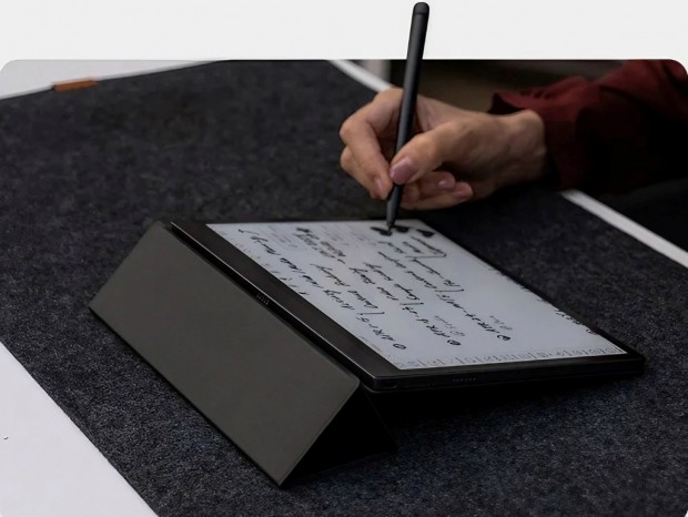 電子ペーパーディスプレイ採用の10.3型Androidタブレット、ONYX「BOOX Tab Ultra」