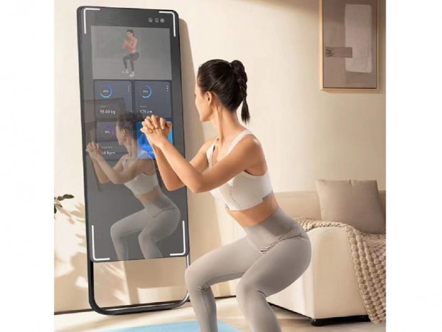 自宅でガチなトレーニングができる、巨大な43インチミラー型Android端末「Gymoo-Mirror」