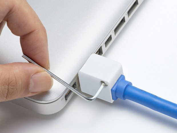 ネットの誤切断や周辺機器の盗難を防止するLANケーブルロックがサンワサプライから