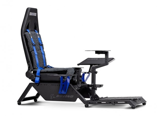 Next Level Racing、ボーイング社コラボのフライト専用コクピット「FLIGHT SIMULATOR Boeing Edition」