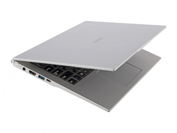 重さ912g、厚さ16.5mmの14型フルHDモバイルノートPC、エプソンダイレクト「Endeavor NA711E」