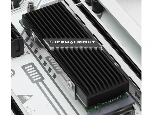 10枚の放熱フィンを備えた薄型M.2 SSDヒートシンク、Thermalright「TR-M.2 2280 TYPE A B」
