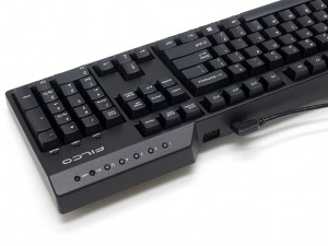 Majestouch Convertible3 USBスルーポート