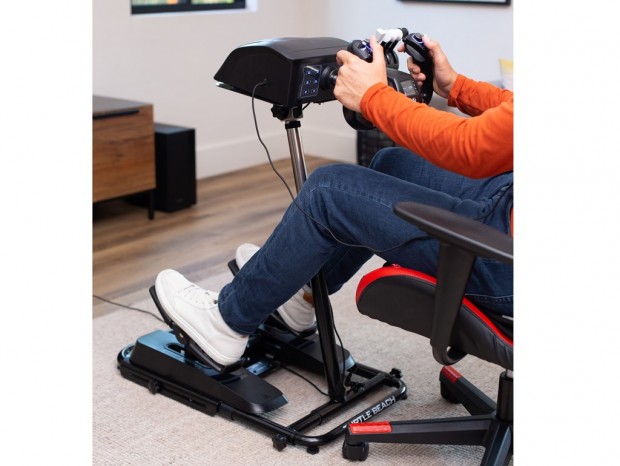 Turtle Beach、調整自在なフライトシミュレータ向けスタンド「VelocityOne Stand」