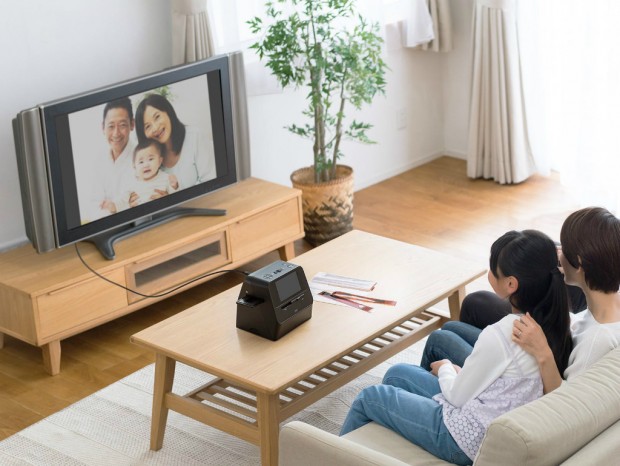 HDMIによる大画面出力に対応するフィルムスキャナがサンワダイレクトから
