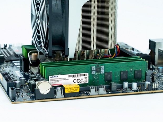 世界初、Xeon W-3400/W-2400正式サポートのOCメモリ「ADATA DDR5 5600 R-DIMM」