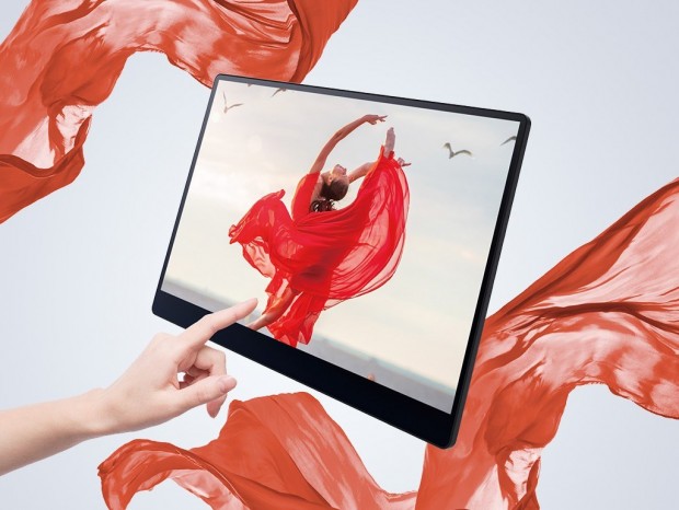 PFU、世界最軽量の有機ELポータブルディスプレイ「RICOH Light Monitor」発売。無線モデルも