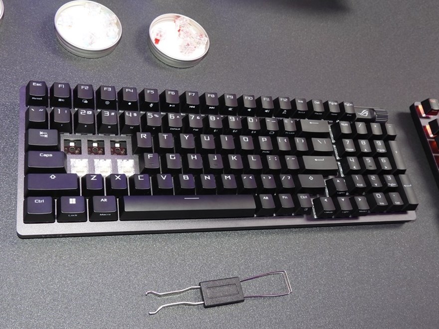 ロボロフスキー COMPUTEX：ほぼテンキーレス大にほぼフルサイズのキーを詰め込んだ