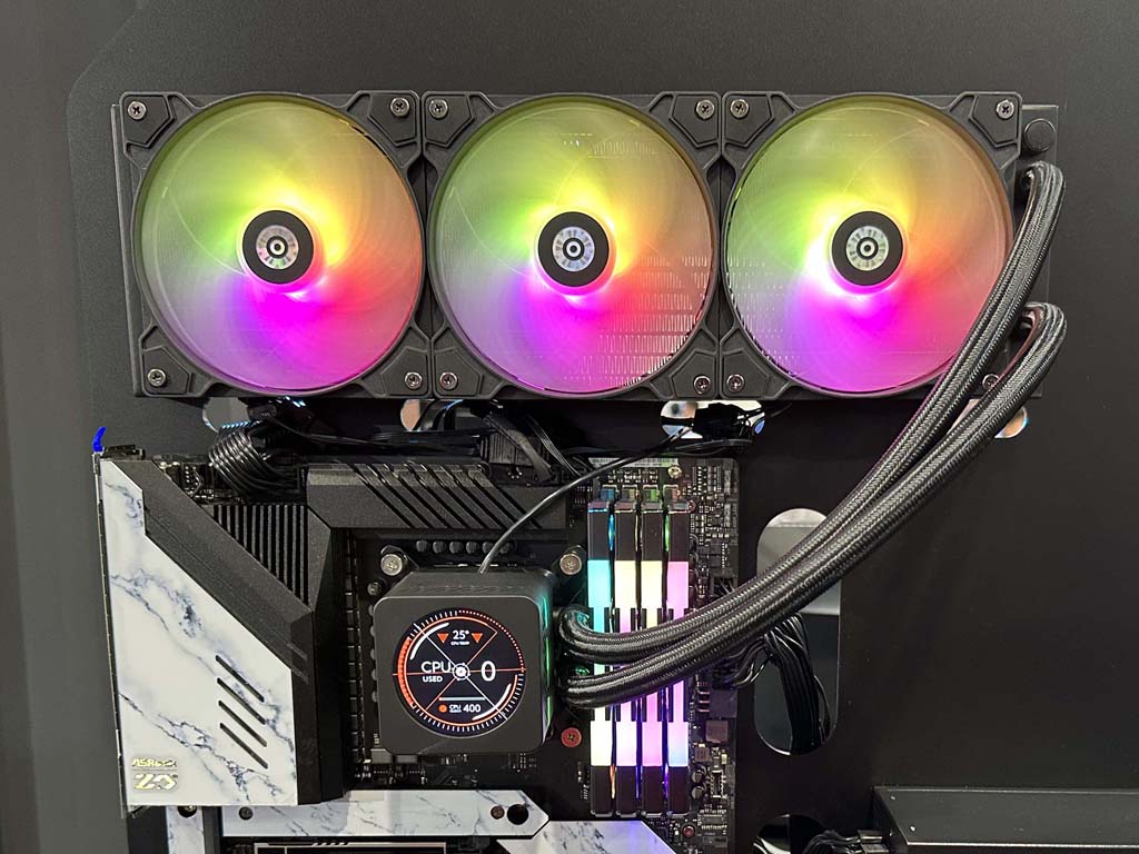 COMPUTEX：ENERMAX、ATX 3.0とATX12VO両対応の電源、空冷ファン