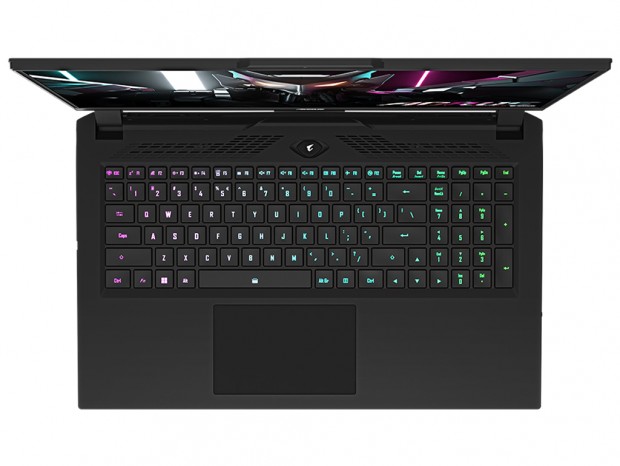 GIGABYTE、Core i5とGeForce RTX 4050構成の17.3型/360Hz液晶ノートはツクモ専売モデル