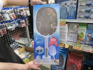 電撃殺虫ラケット