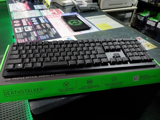 Razer DeathStalker V2
