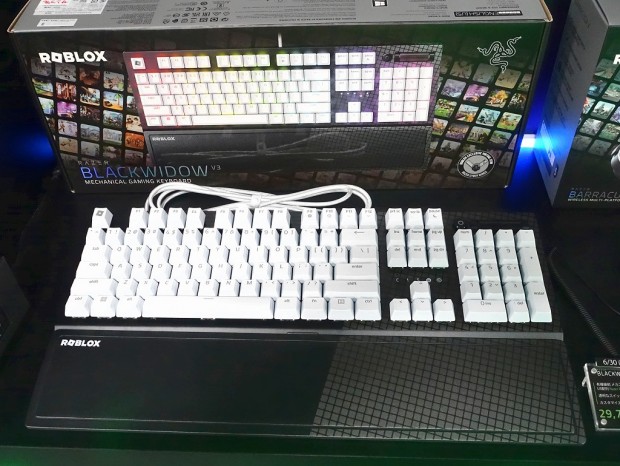 Razer BlackWidow V3 – Roblox Edition