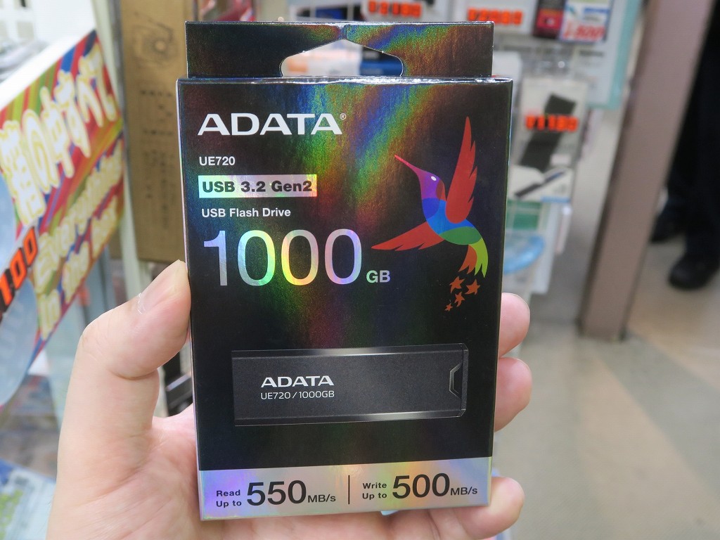 ADATAから新型スティックSSD「UE720」シリーズが発売。最大1TBで価格と