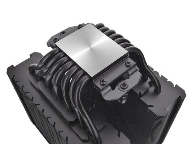 Thermaltake、140mmファンデュアル搭載のツインタワークーラー「TOUGHAIR 710 Black」