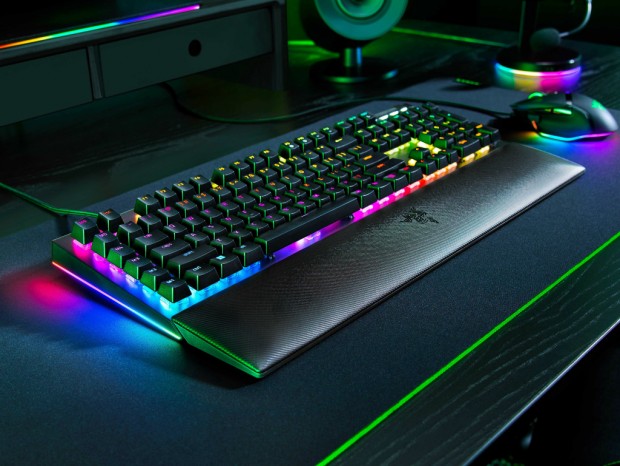 6つのマクロキーを搭載したRazerメカニカルスイッチキーボード「Razer BlackWidow V4」国内発売決定