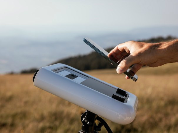 次に来るモノ】スマートフォンをスマート天体望遠鏡に変える「Hestia