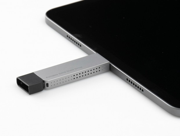 厚さ8mm以下のスティック型スリムポータブルSSD計3シリーズがロジテックから