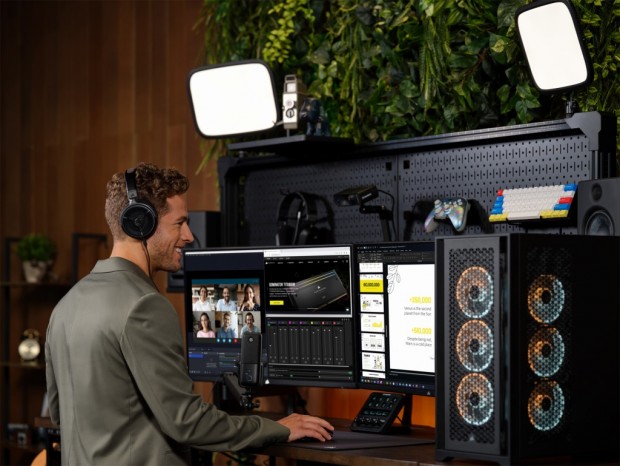 CORSAIR、モジュールを増設可能な“成長”するPCデスク「Platform:6」