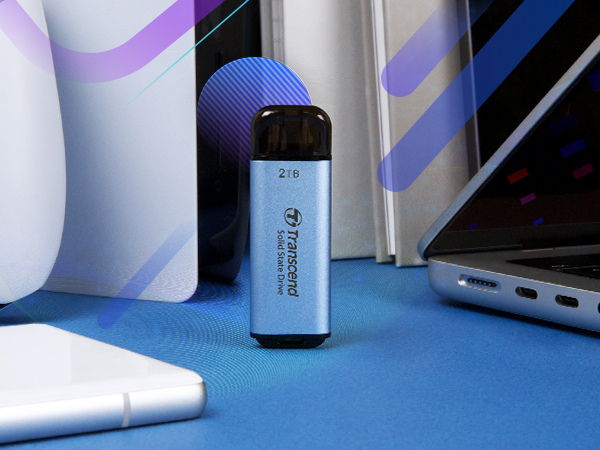 Type-Cコネクタ採用のスティック型ポータブルSSD、トランセンド「ESD300」
