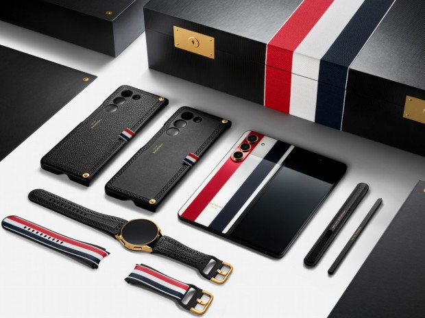 ファッションブランドとコラボした最新スマホ「Galaxy Z Fold5 Thom Browne Edition」登場