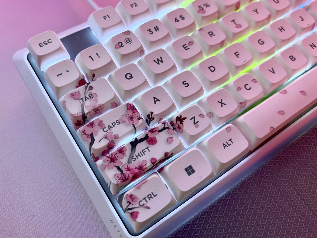 TGS2023：デスクトップにサクラサク。白環境にマッチするCORSAIRの桜