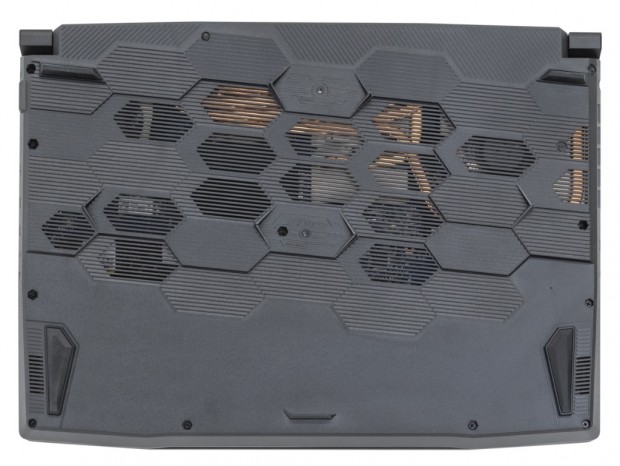 15.6型モバイルワークステーション「ELSA VELUGA G5-NM 15」にGeForce RTX 4050搭載モデル登場