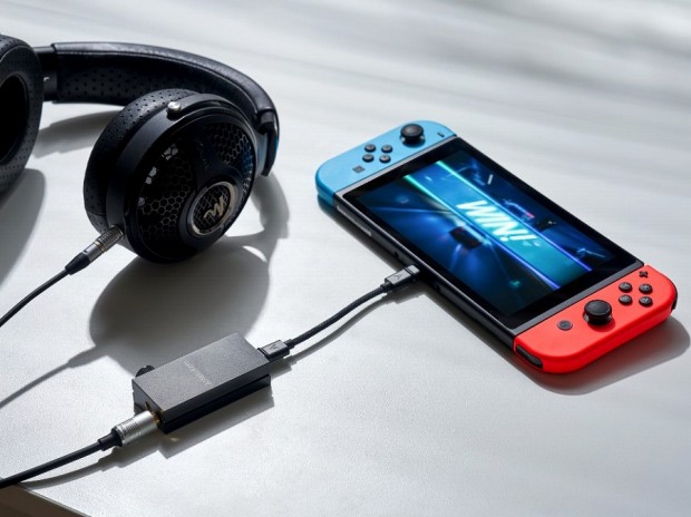 Astell&Kern、ゲーム機にも接続できる有線・無線両対応のBluetooth DACアンプ「AK HB1」