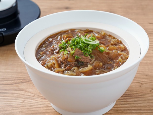 サンコー、おかずと一緒に炊いてそのまま食べられるどんぶり型炊飯器「炊き立て丼」