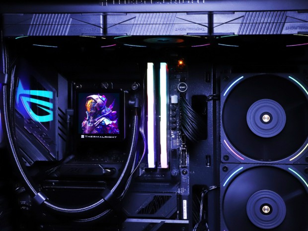 2.88型IPS液晶を搭載するAIO水冷ユニット、Thermalright「Frozen