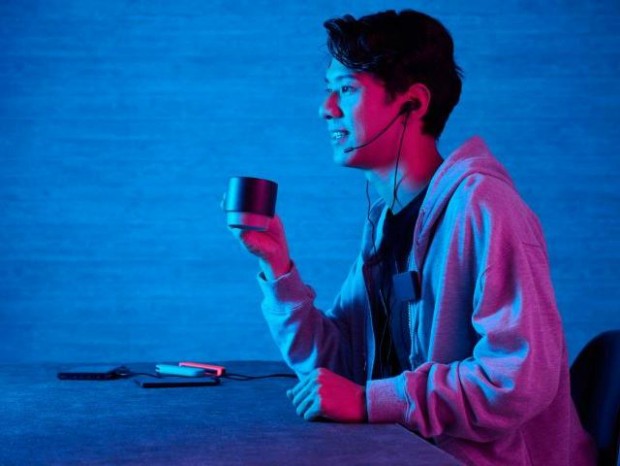 スマホとゲームの音声を同時に再生できる2.4GHzワイヤレスゲーミングミキサーがエレコムから