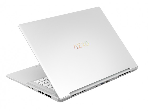 ΔE＜1の16型4K UHD+有機ELパネル採用クリエイターノートPCがGIGABYTEから