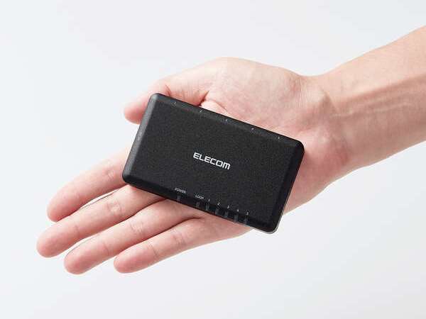 ICカードより小さい超小型ギガビットLANハブ、エレコム「EHC-G03PA2-SB」など2種