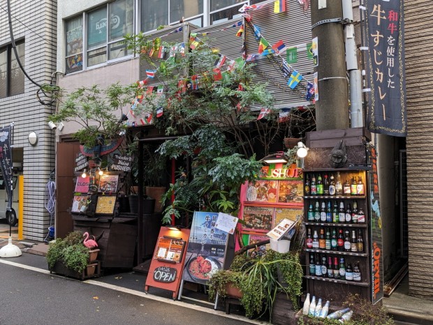 冒険香る牛すじカレーのお店 Roman Kitchen