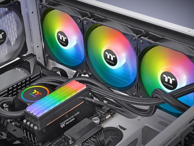 Thermaltake、ノンバイナリ48GBメモリキット「TOUGHRAM RC Memory DDR5 5600MT/s」