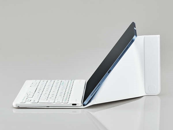 エレコム、スタンド型ケース付きウルトラスリムモデルなどワイヤレスキーボード「Slint」