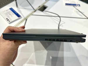 ASUS ZenBook DUO UX8406MA