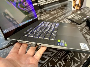 ROG Zephyrus G16 GU605