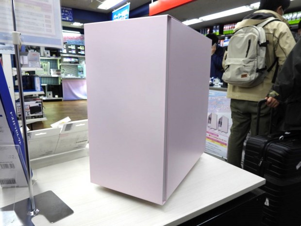 ドスパラ×DeepCoolコラボ限定カラー「パステルピンク」のPC