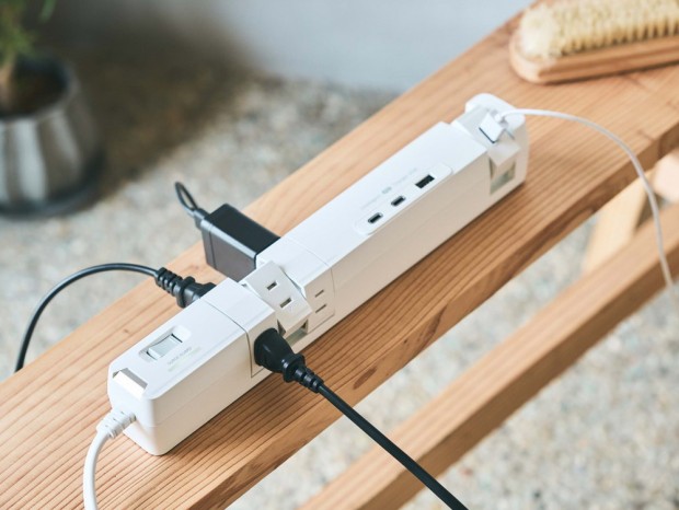 回転式 2ポートUSB給電機能付 6個口OAタップ 2ポートUSB給電機能付 回転式 6個口OAタップ