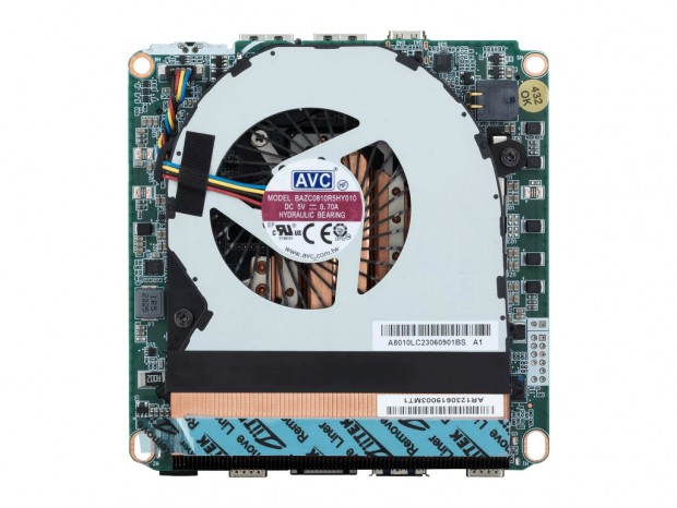 ASUS、Intel Core Ultra搭載の小型デスクトップPC「NUC 14 Pro」正式発表