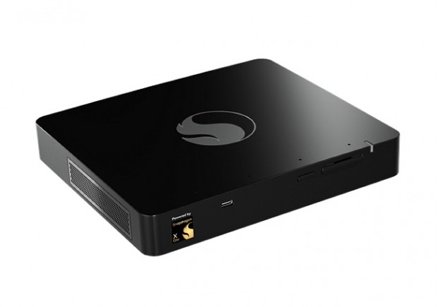 Snapdragon X Eliteを搭載したCopilot+ PC対応開発用ミニPCがQualcommから
