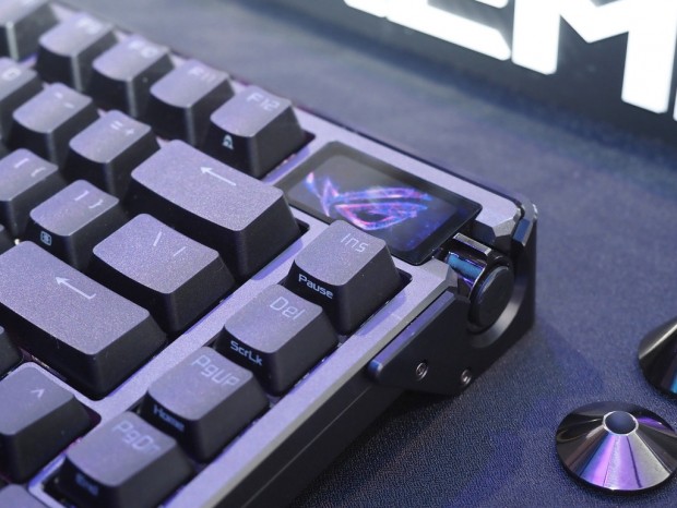 COMPUTEX：打鍵感を物理スイッチで切り替えられる重厚キーボード