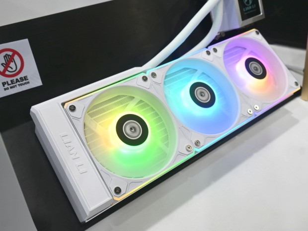 COMPUTEX：隠しチューブを採用したLian Liの新型水冷ユニット