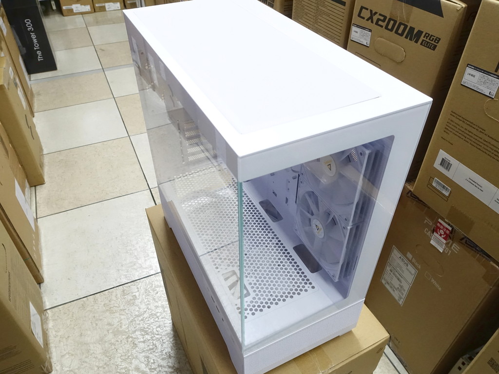 ピラーレスケースの高コスパモデル「CX500M RGB」がAntecから。約1万円