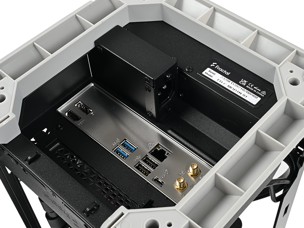 不足部品有 Fractal Design Mood Mini ITX PCケース 不足部品有 Fractal Design Mood Mini ITX PCケース これで全て