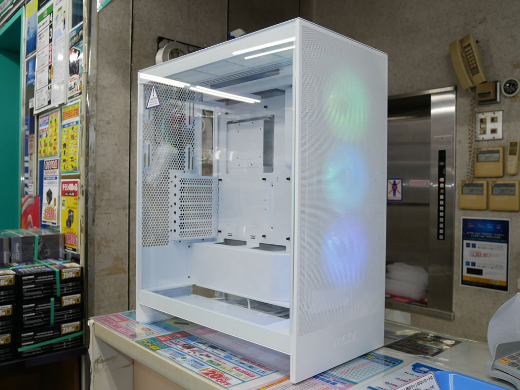 head true 156㎝　FLUX 即日発送可能 最大420mmサイズラジエーターが搭載できるNZXT「H7 Flow」の販売を確認