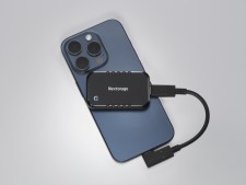 ASUS、かつてなく多機能なゲーミングヘッドホンスタンド「ROG Throne